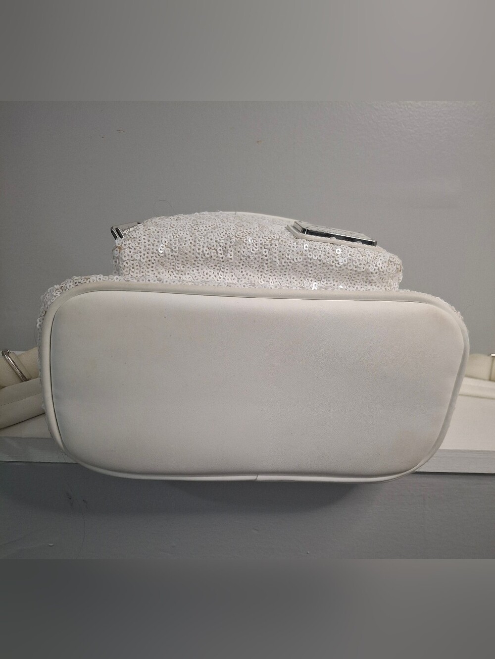 Disney Loungefly White Sequin Mickey Mouse Mini Backpack - Picture 7 of 7